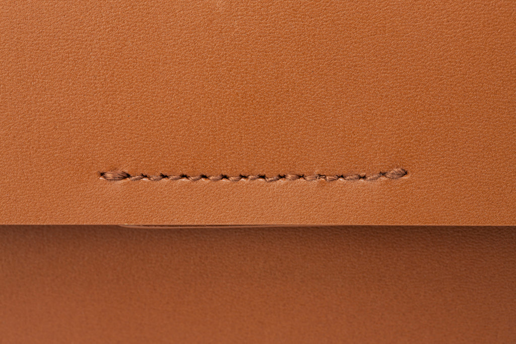 Quality craftsmanship of the Asmbly DIY Clutch