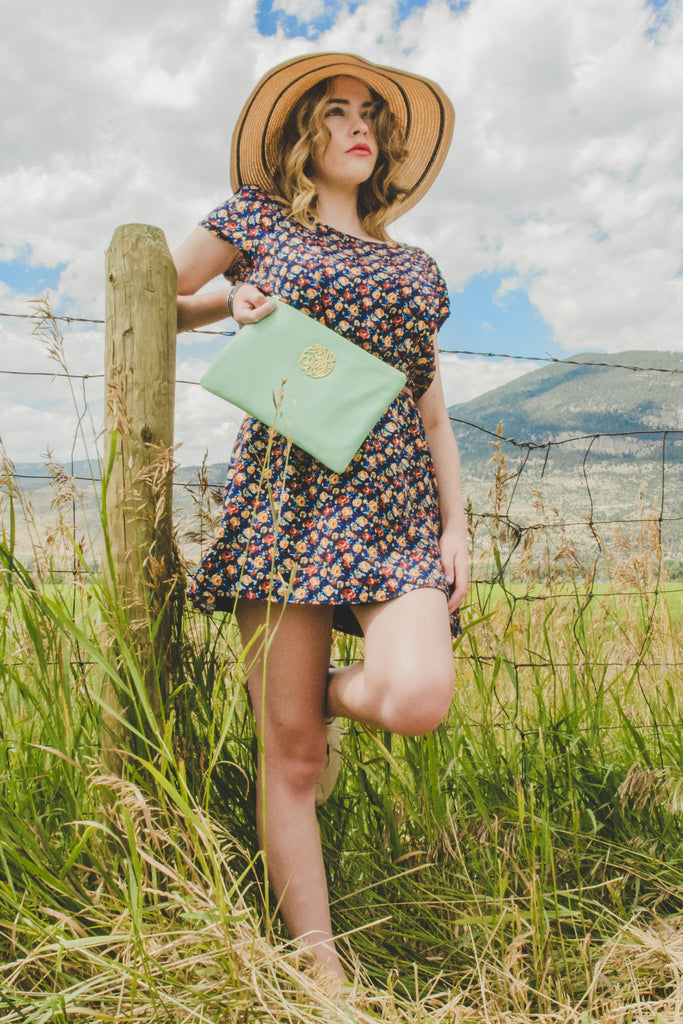 Dareen Hakim Le Rio Pouch Clutch